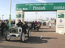 Zuverlässig von London nach BrightonOpel Rennwagen von 1902 beim Veteran Car Run erfolgreich. Foto: Auto-Reporter